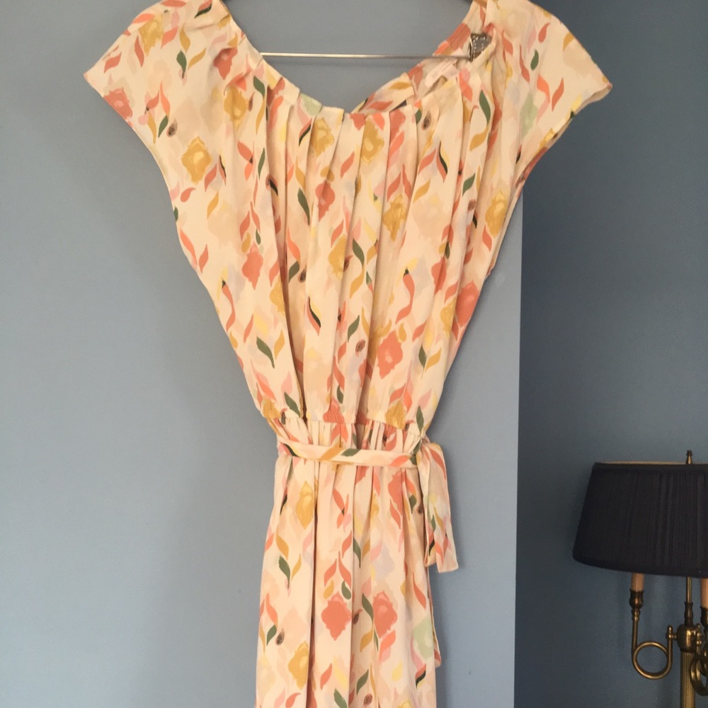 Lauren Conrad pleated dress size large